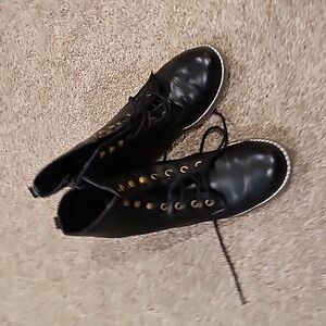 Women's Boots Sonoma size 8